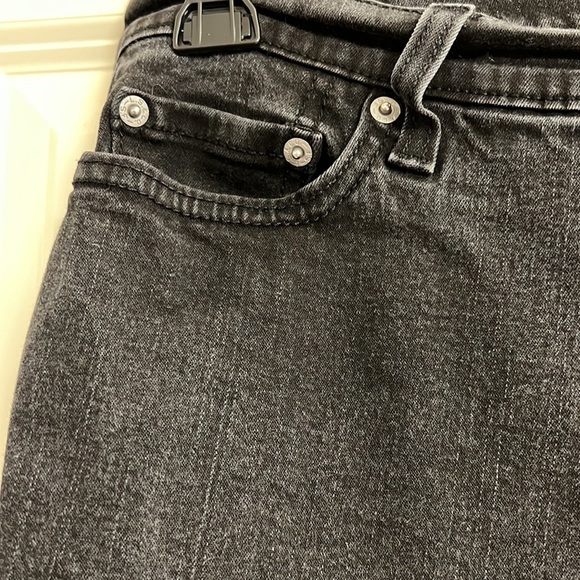Levi’s ladies shorts - Picture 6 of 12